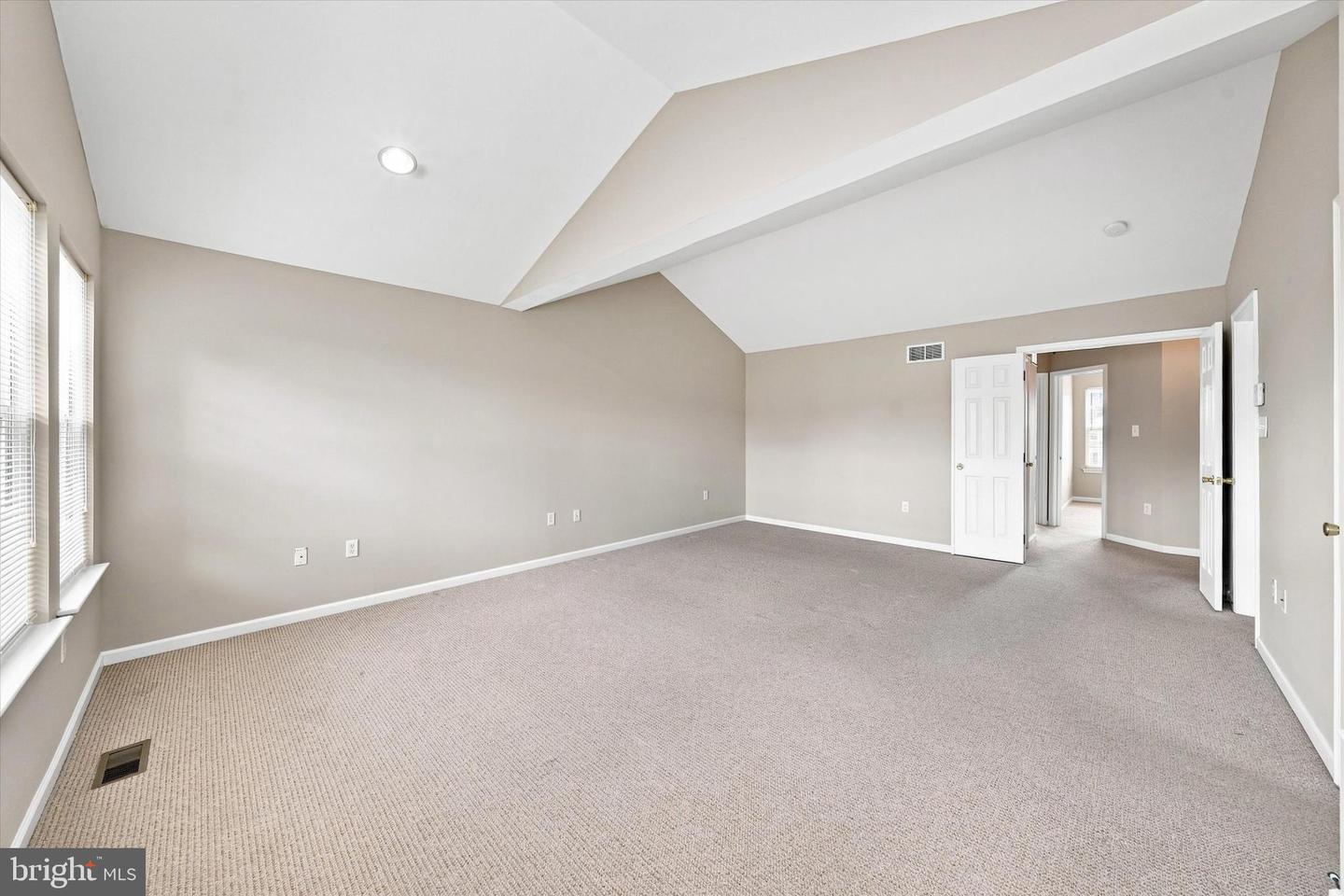 13 Laurel Way Property Photo 24