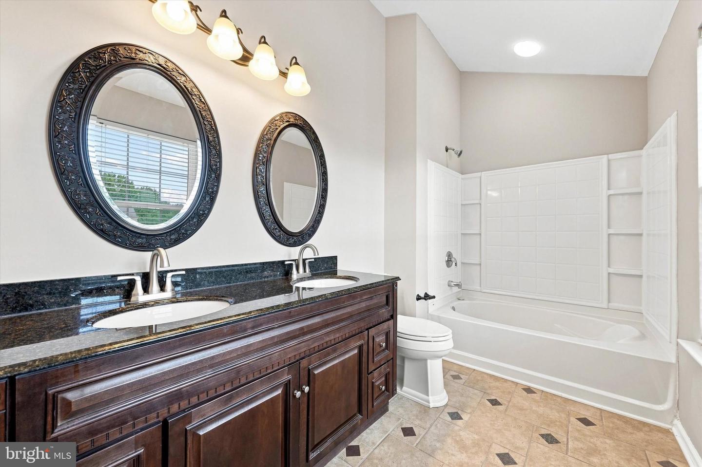 13 Laurel Way Property Photo 25