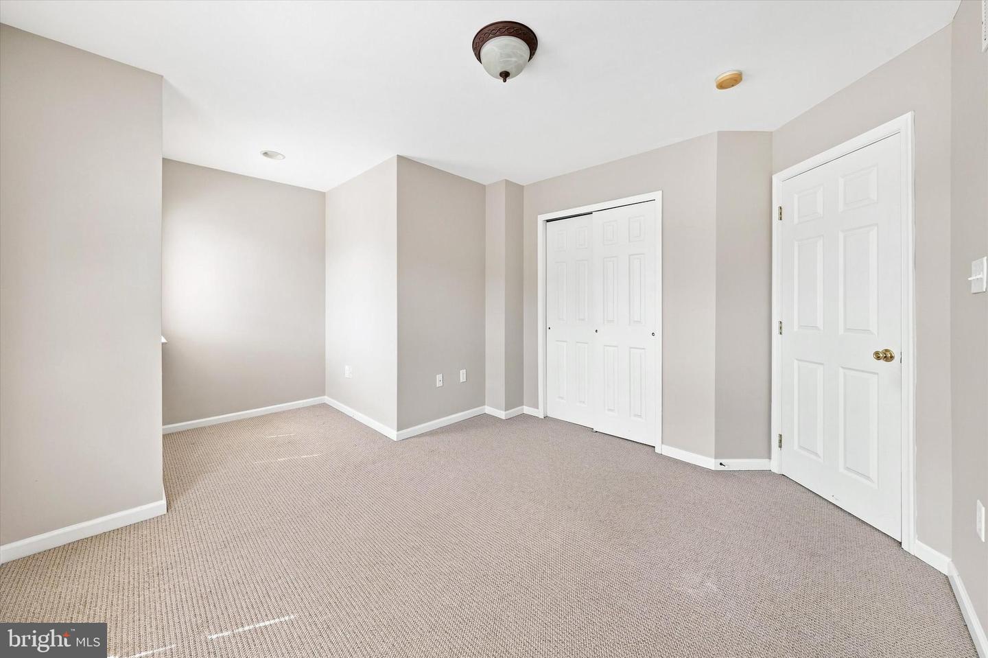13 Laurel Way Property Photo 28