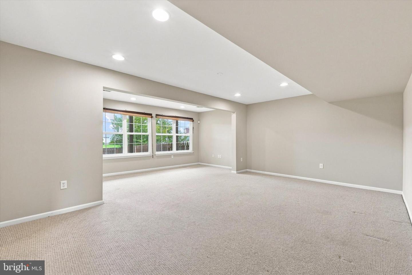 13 Laurel Way Property Photo 33