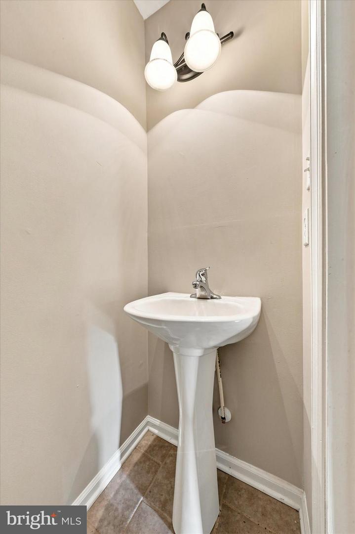 13 Laurel Way Property Photo 36