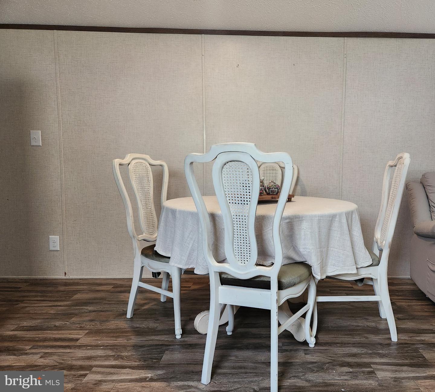 122 Boxwood Rd Property Photo 4