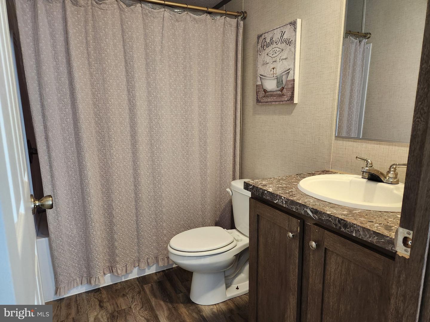 122 Boxwood Rd Property Photo 6
