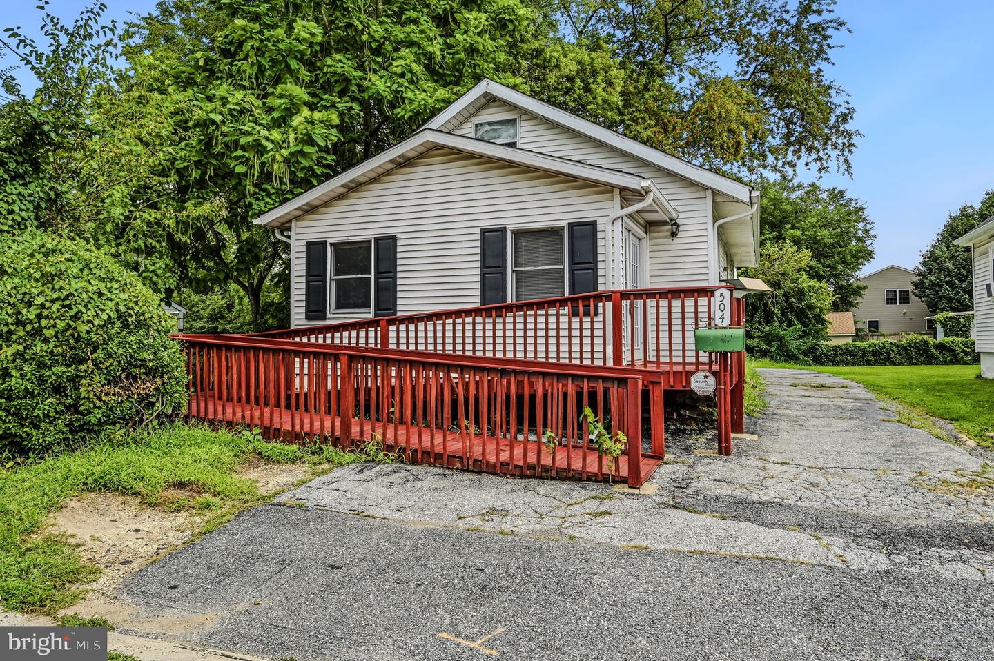 504 West Ave Property Photo 1