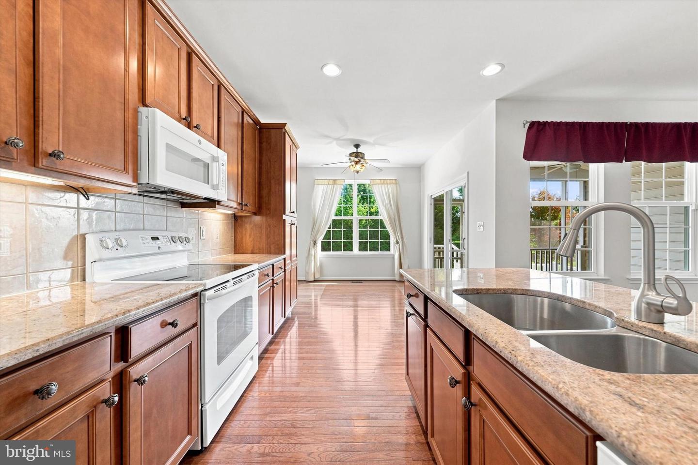 631 Red Maple Rd Property Photo 13