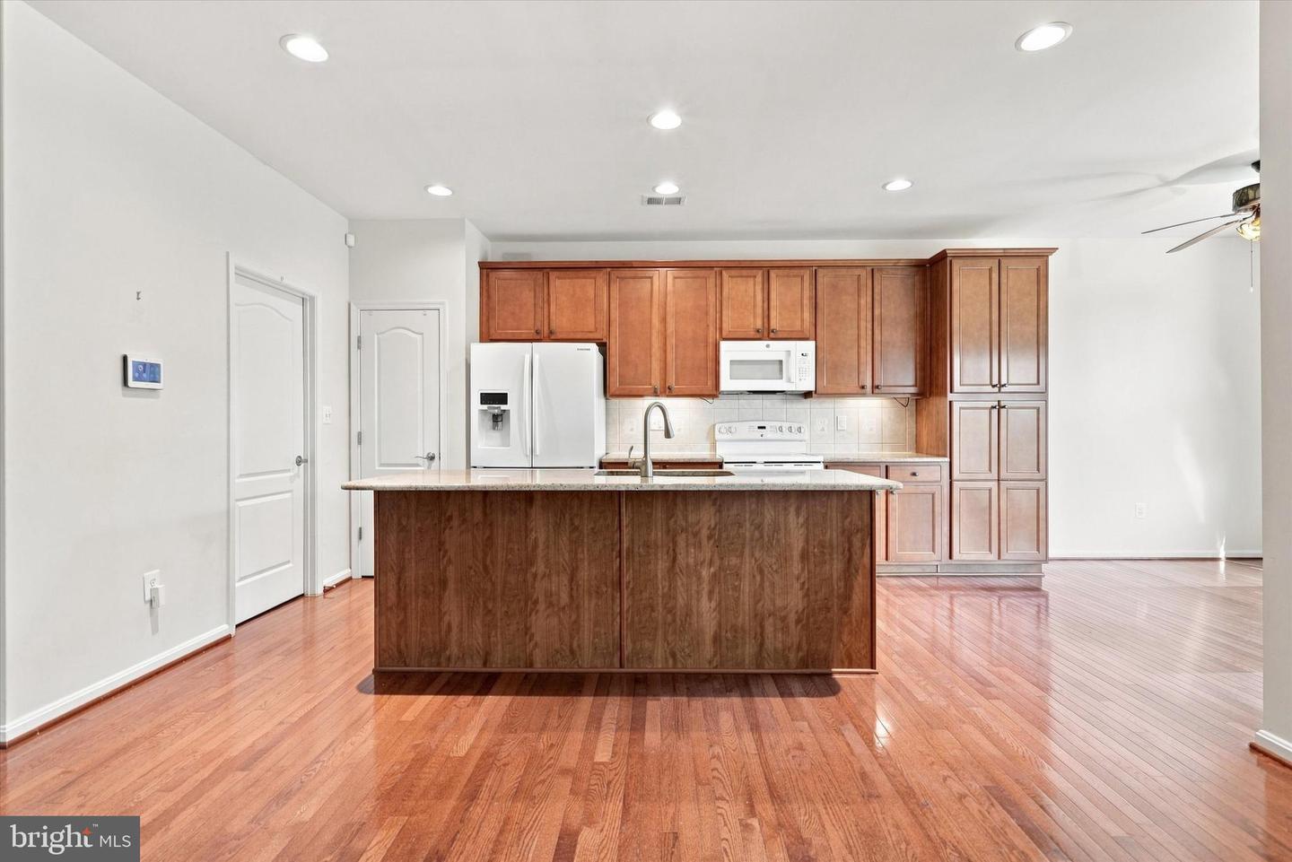 631 Red Maple Rd Property Photo 14