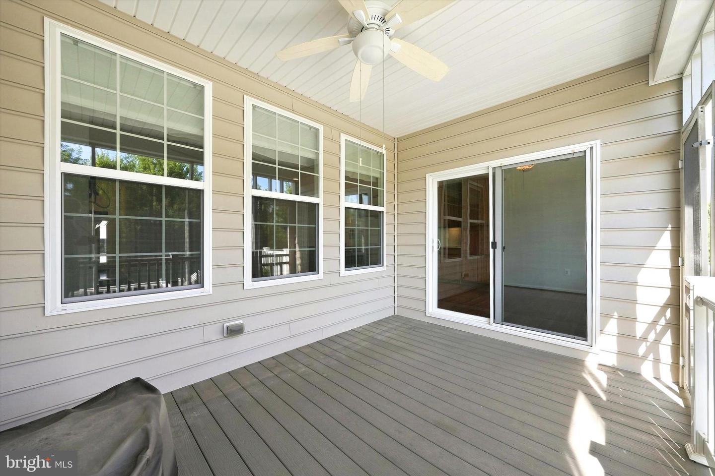 631 Red Maple Rd Property Photo 23