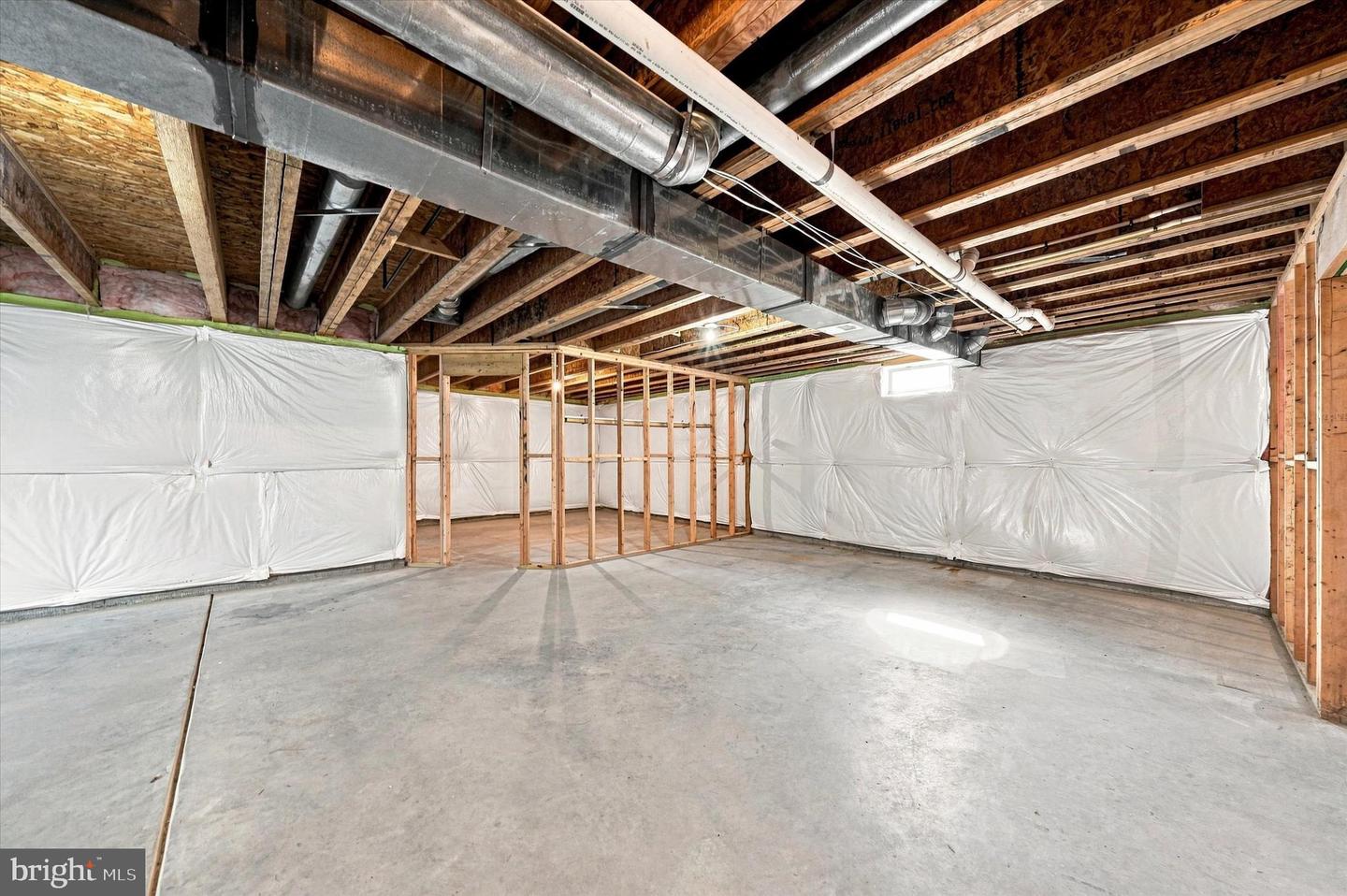 631 Red Maple Rd Property Photo 39