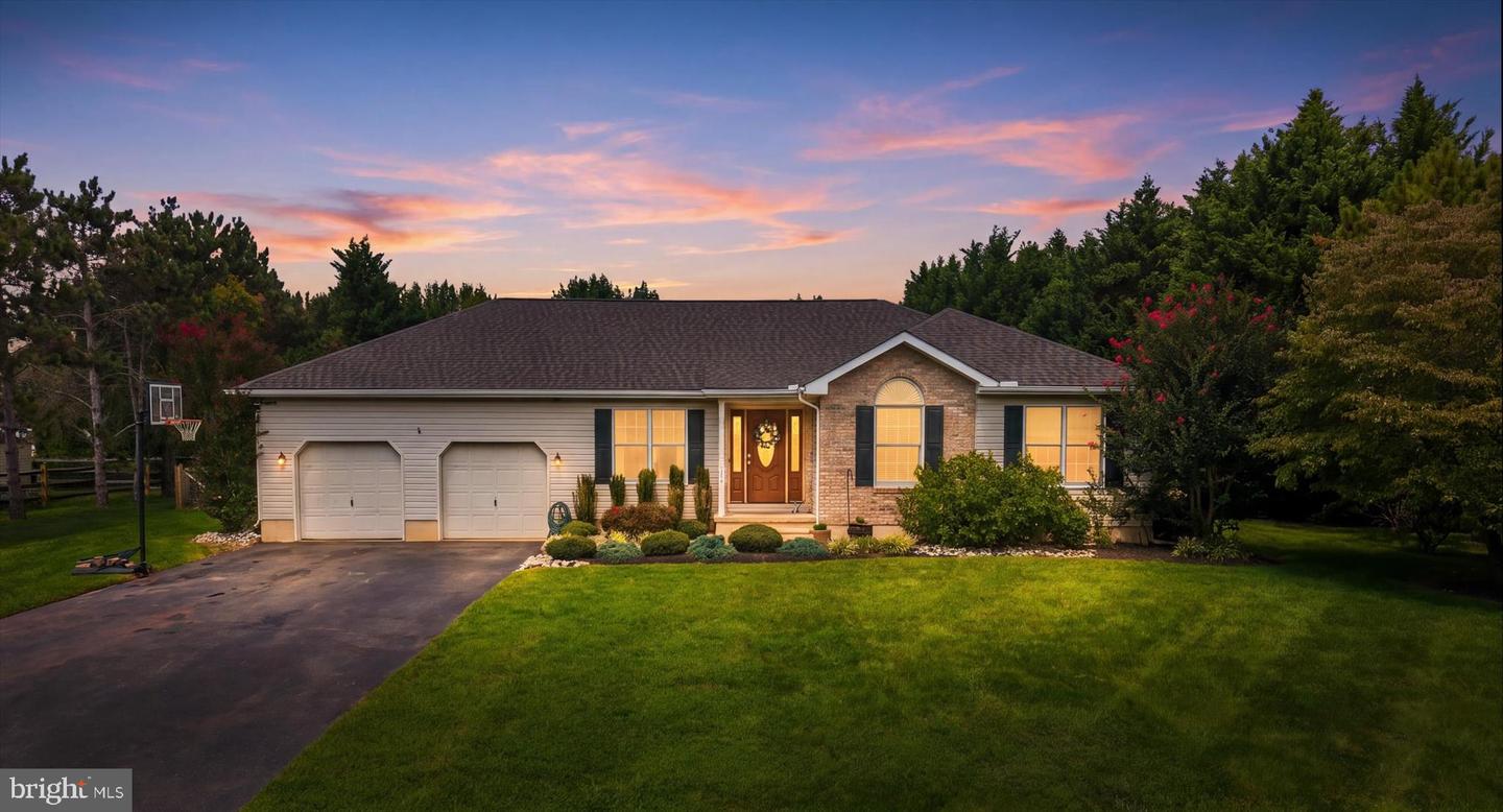 105 LYNN CIR