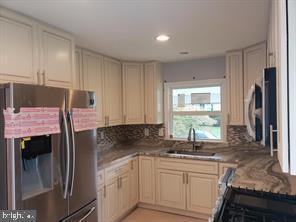 729 Manfield Rd Property Photo 1