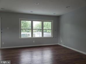 729 Manfield Rd Property Photo 2