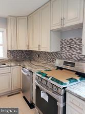 729 Manfield Rd Property Photo 6