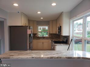 729 Manfield Rd Property Photo 9