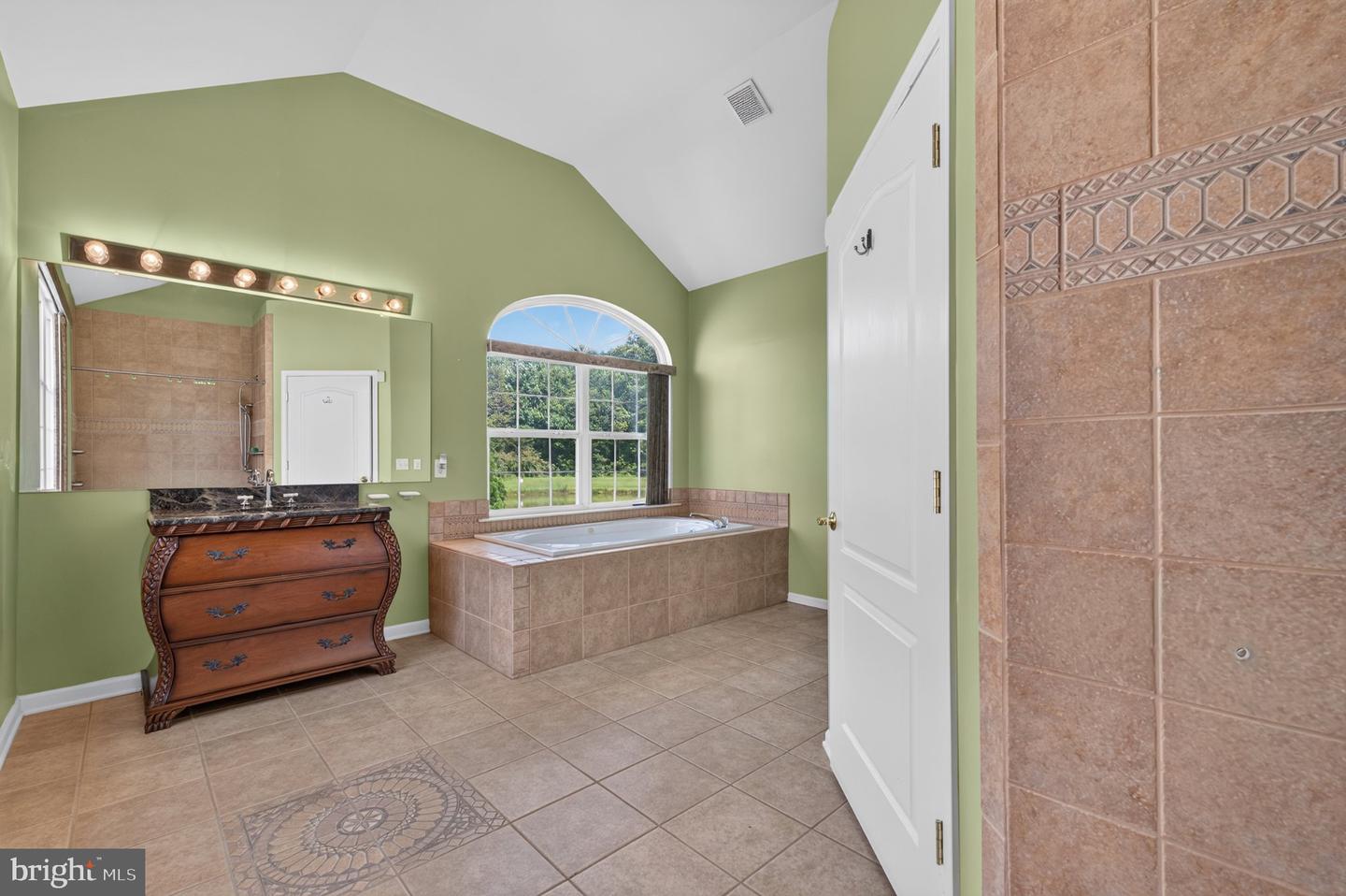 1 Foxfield Ct Property Photo 28