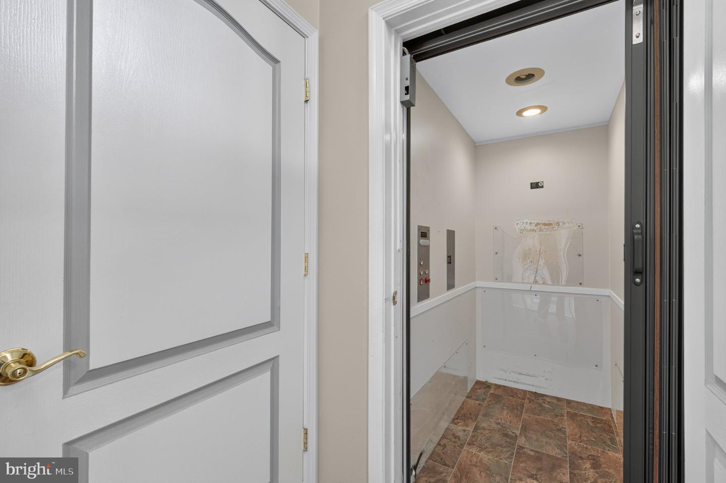 1 Foxfield Ct Property Photo 33