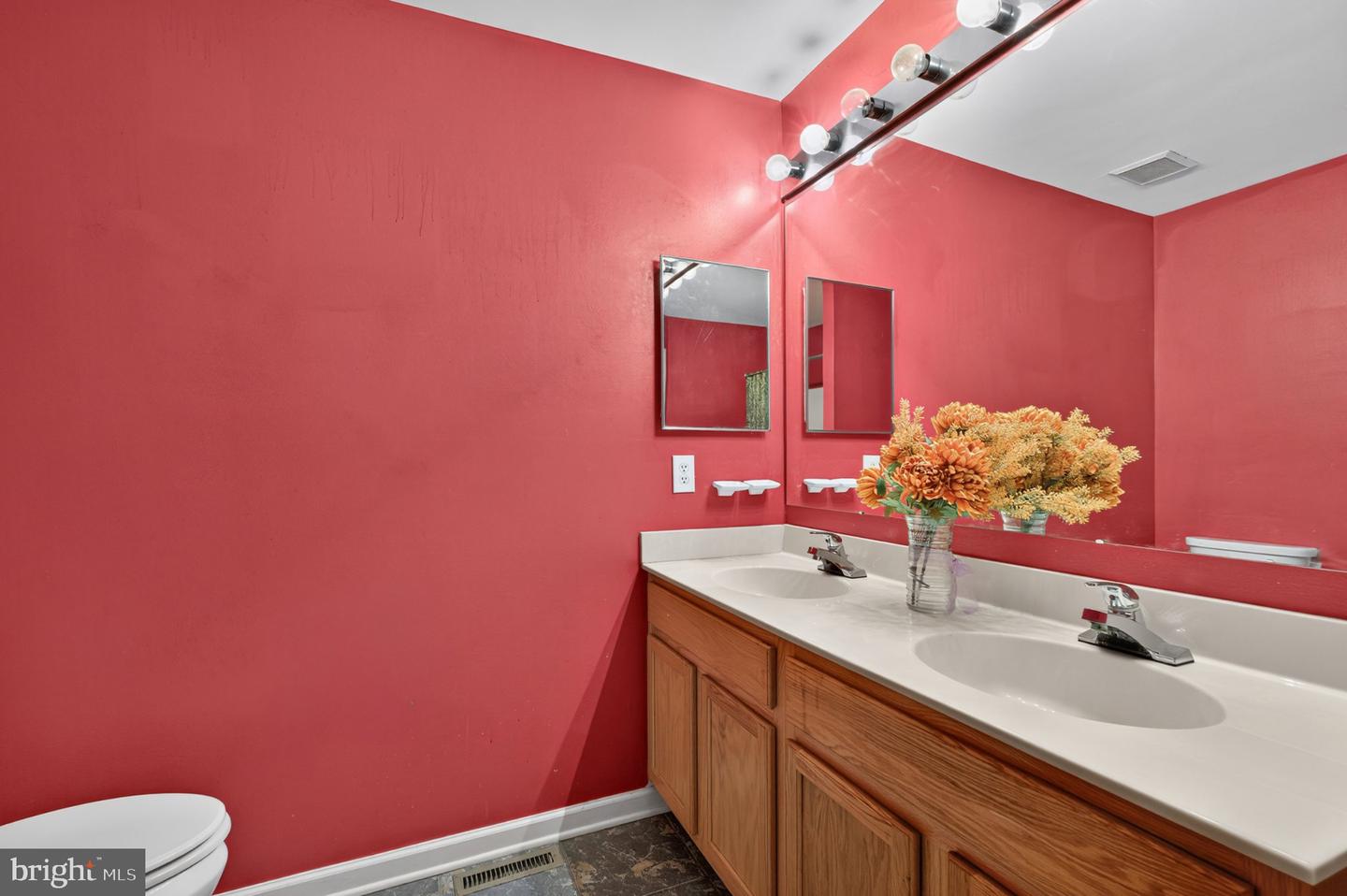 1 Foxfield Ct Property Photo 49