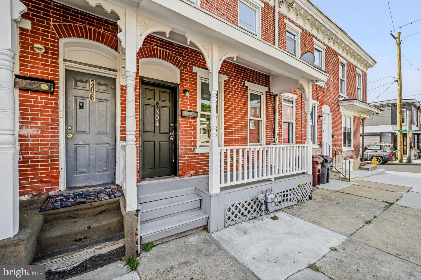 304 N Franklin St Property Photo 1