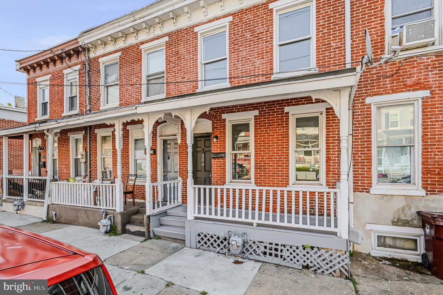 304 N Franklin St Property Photo 2
