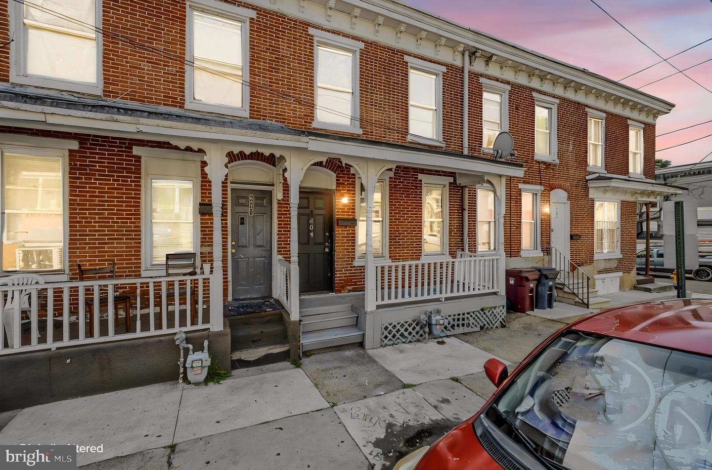 304 N Franklin St Property Photo 4