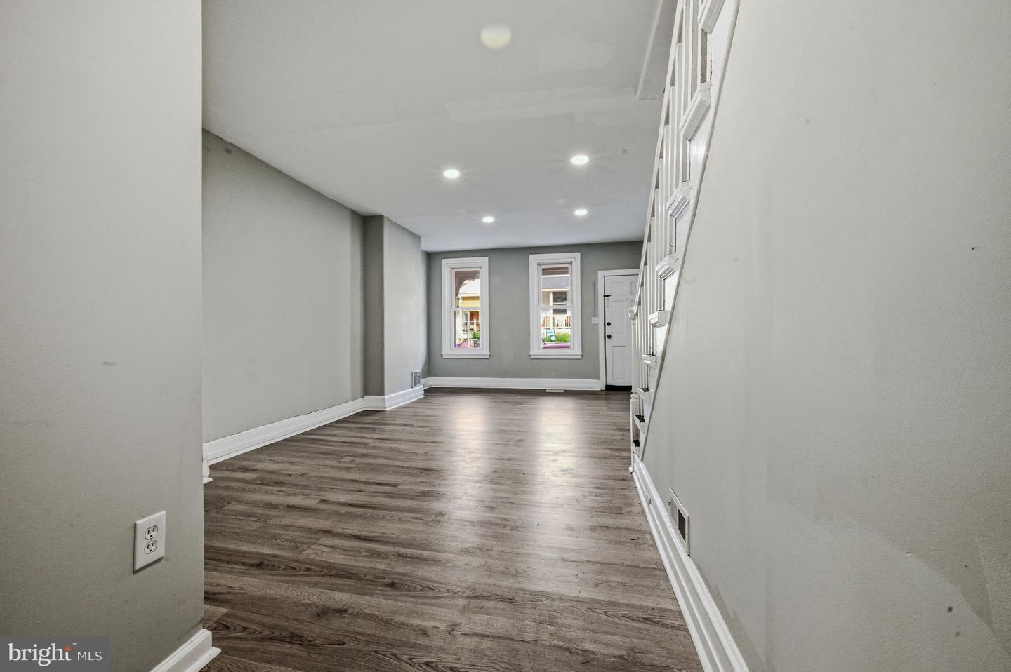 304 N Franklin St Property Photo 8