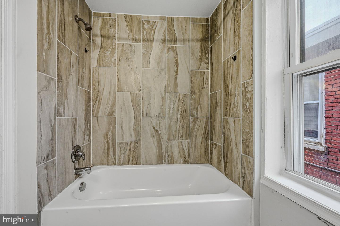 304 N Franklin St Property Photo 20