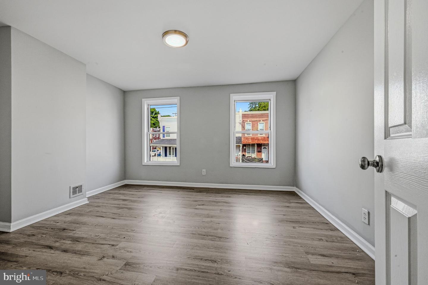 304 N Franklin St Property Photo 23
