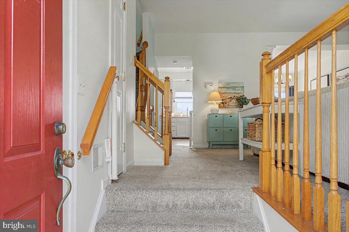 205 Sloan Ct Property Photo 2