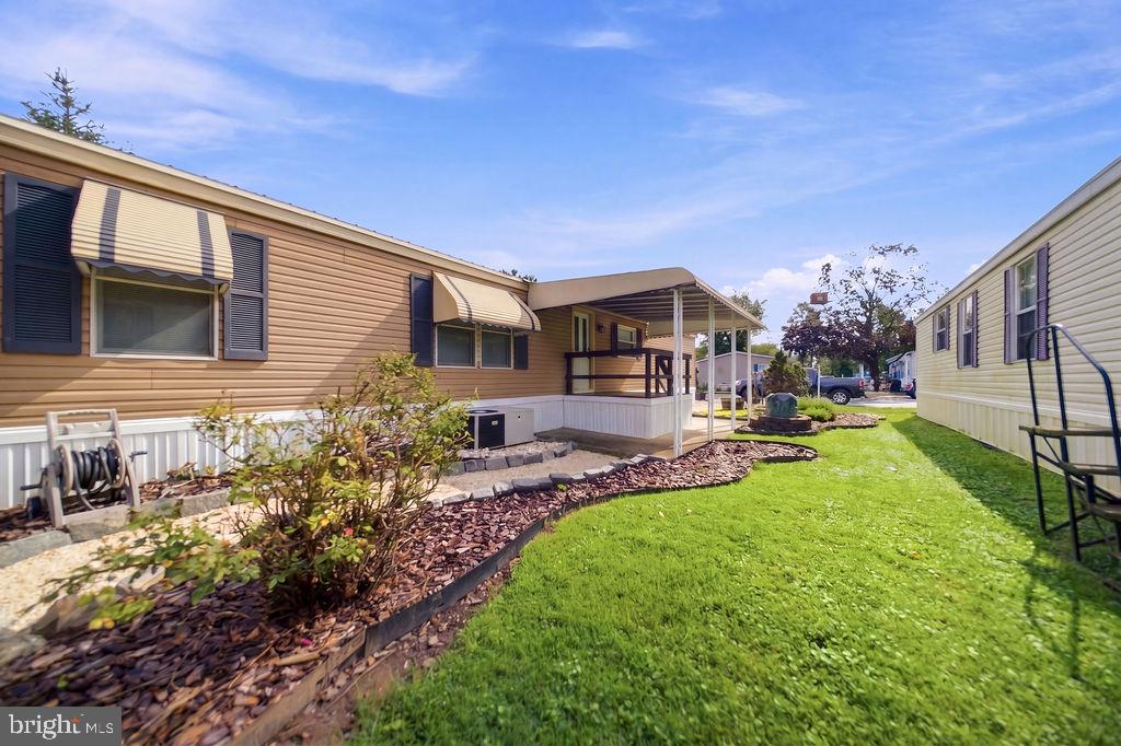43 S Ellis Rd Property Photo 2