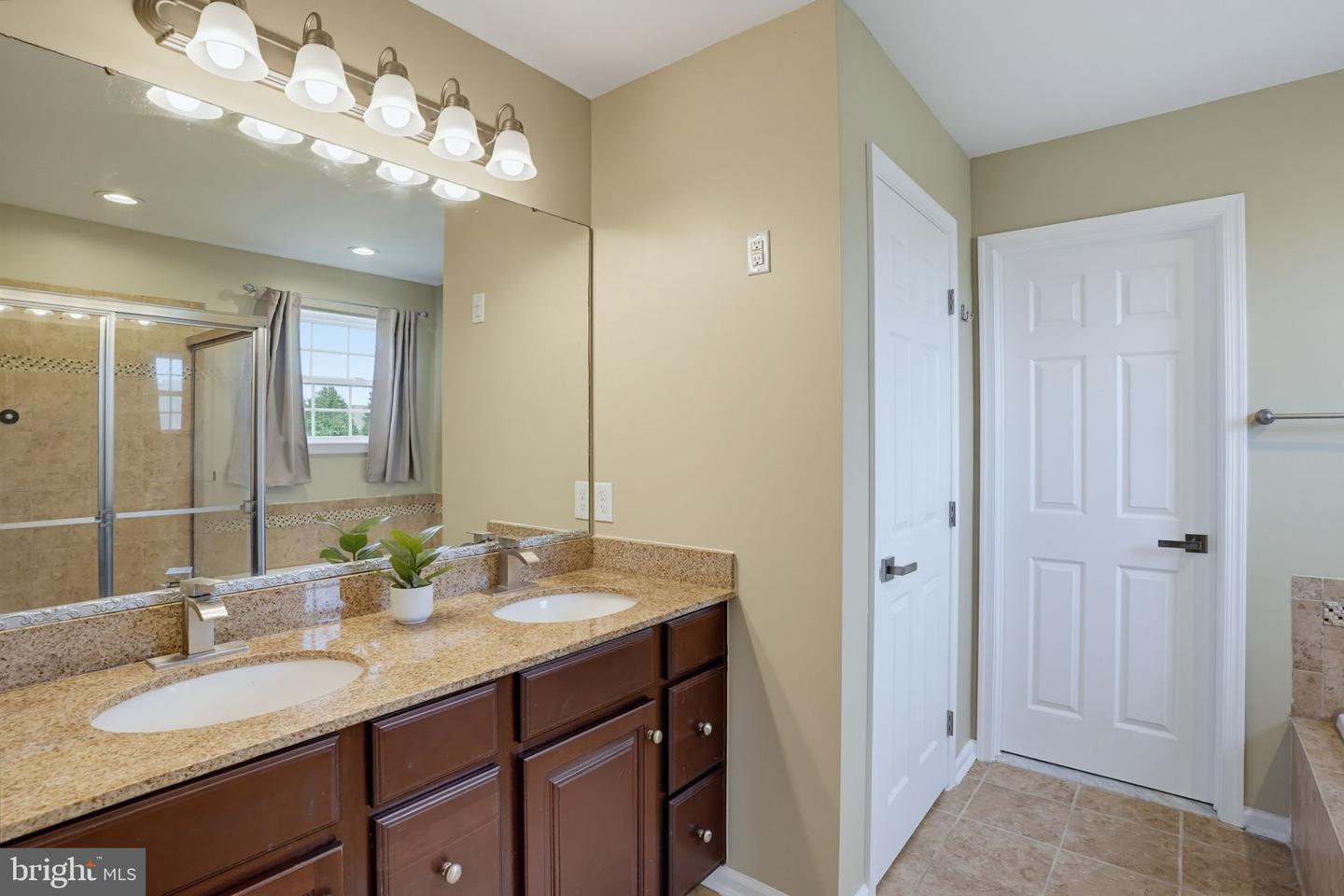 313 Androssan Pl Property Photo 23