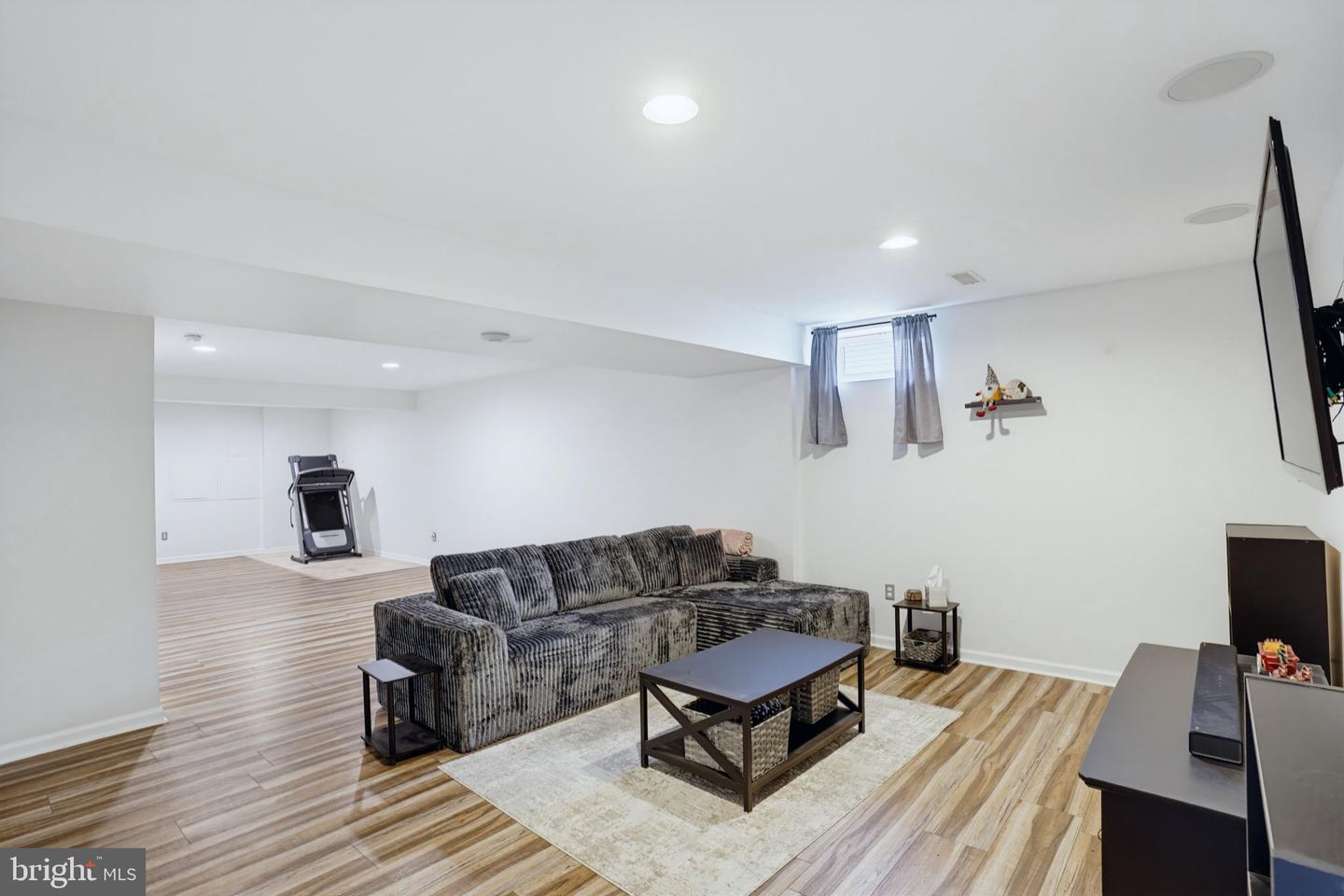 313 Androssan Pl Property Photo 36