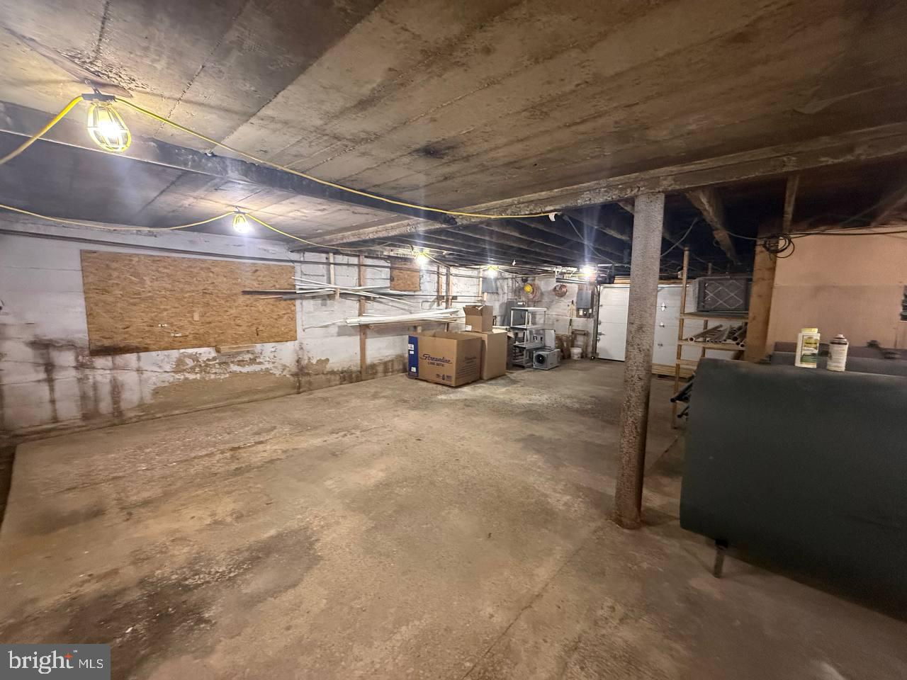 210 Broad St Property Photo 12
