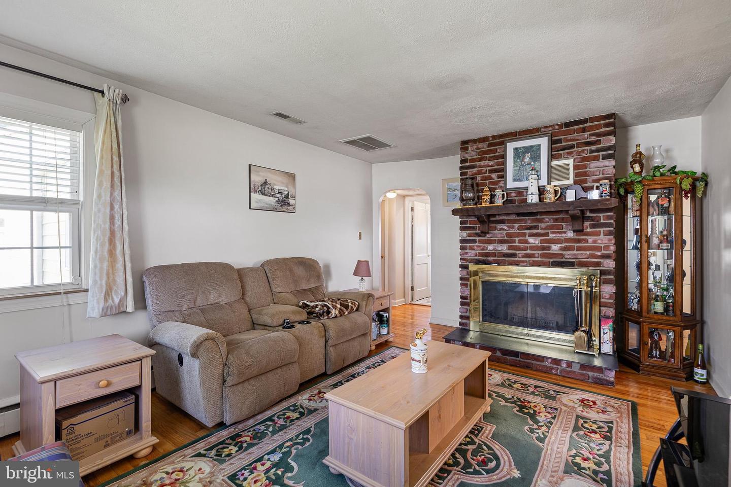 51 Notre Dame Ave Property Photo 3