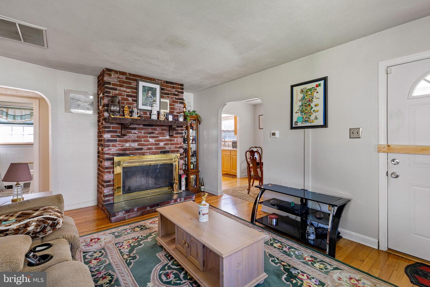 51 Notre Dame Ave Property Photo 4
