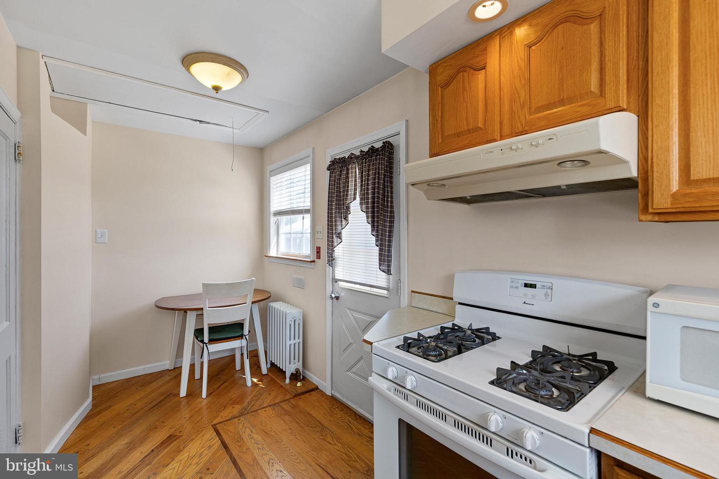 51 Notre Dame Ave Property Photo 11