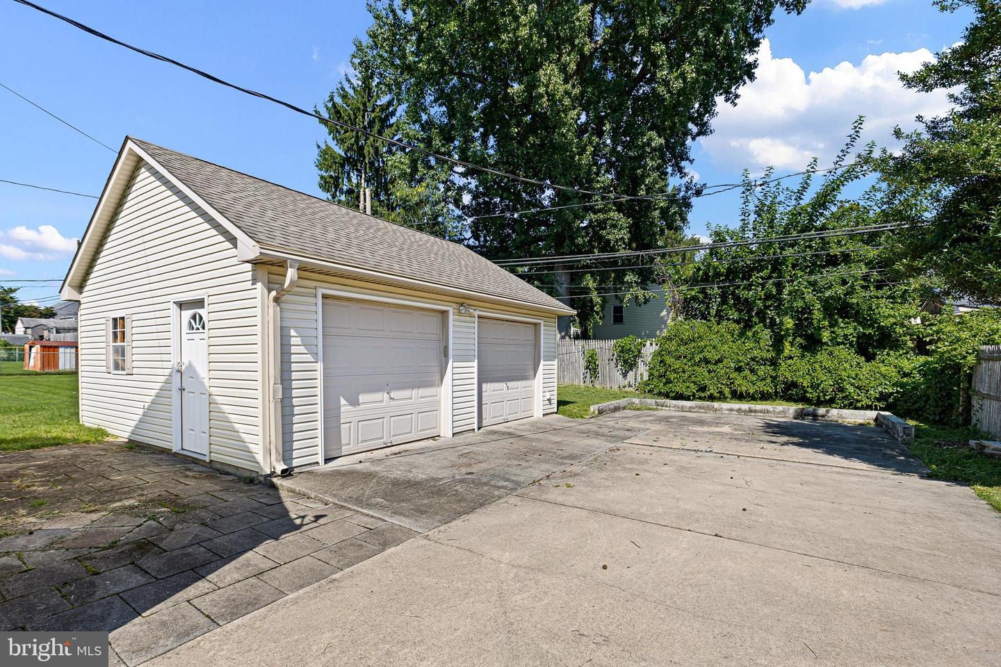 51 Notre Dame Ave Property Photo 17