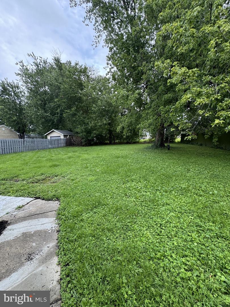 108 Forrest Ave Property Photo 5