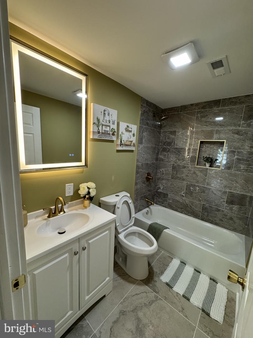108 Forrest Ave Property Photo 17