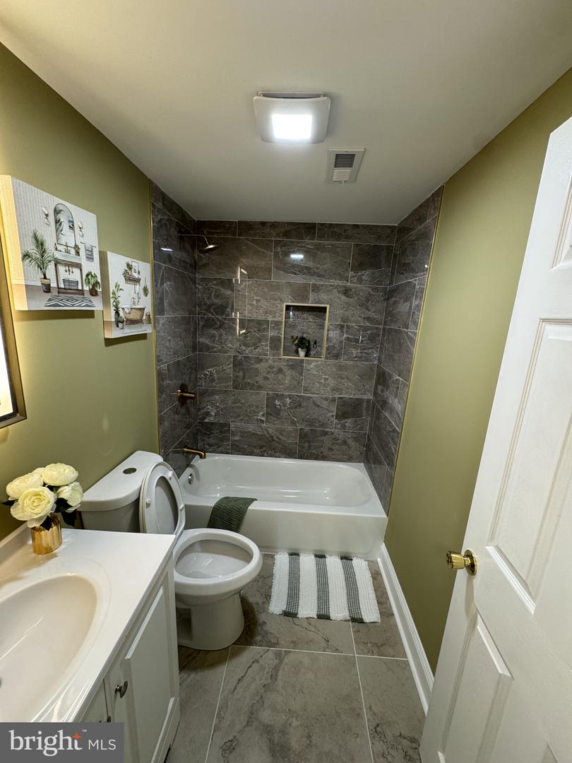 108 Forrest Ave Property Photo 18