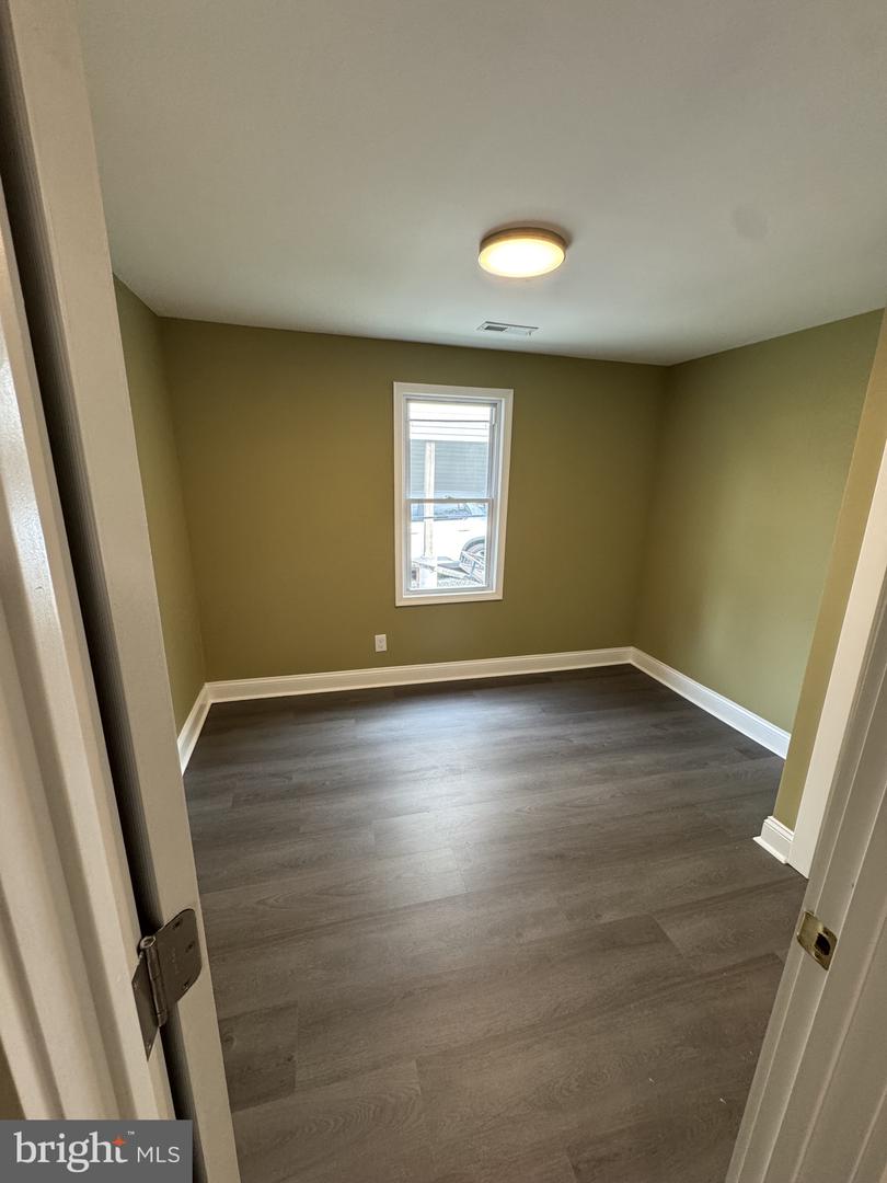108 Forrest Ave Property Photo 19