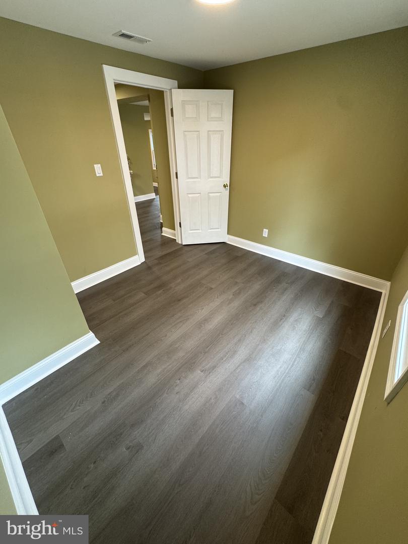 108 Forrest Ave Property Photo 20