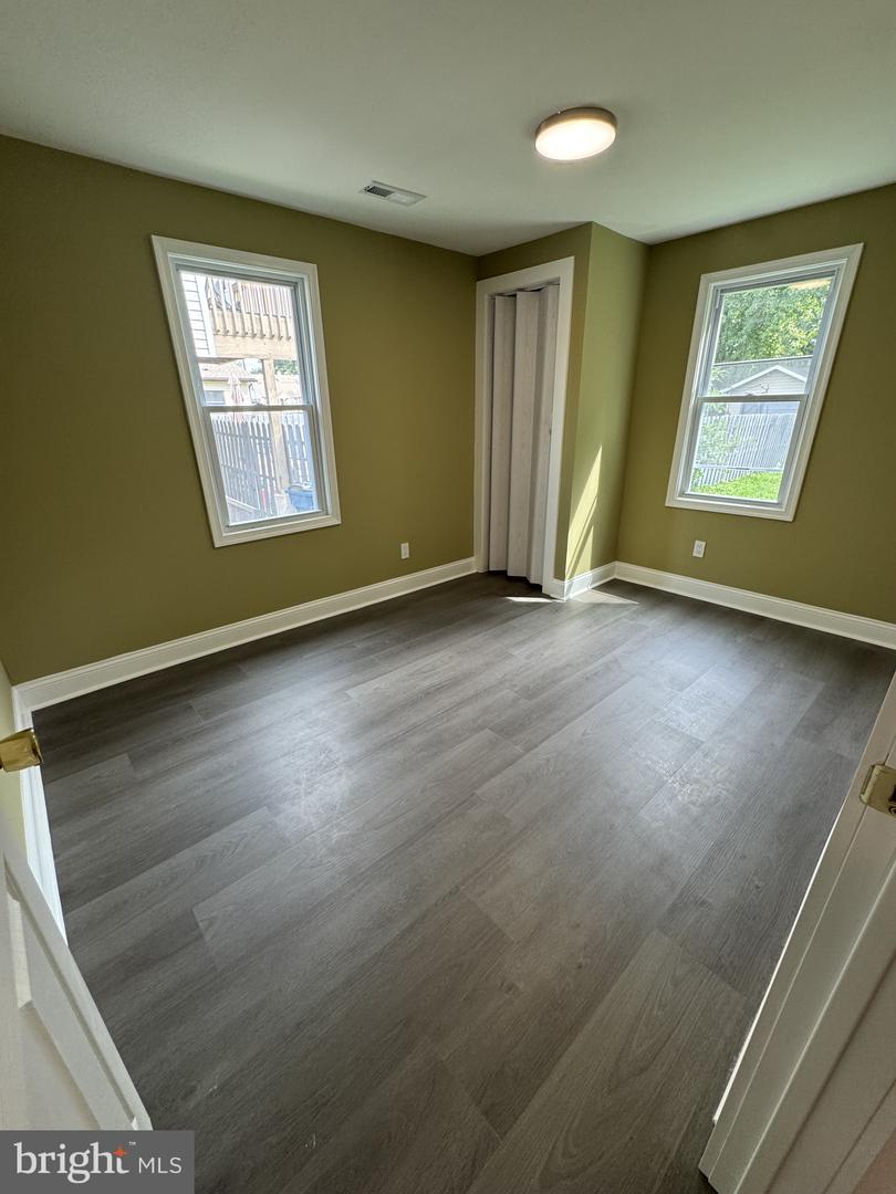 108 Forrest Ave Property Photo 21