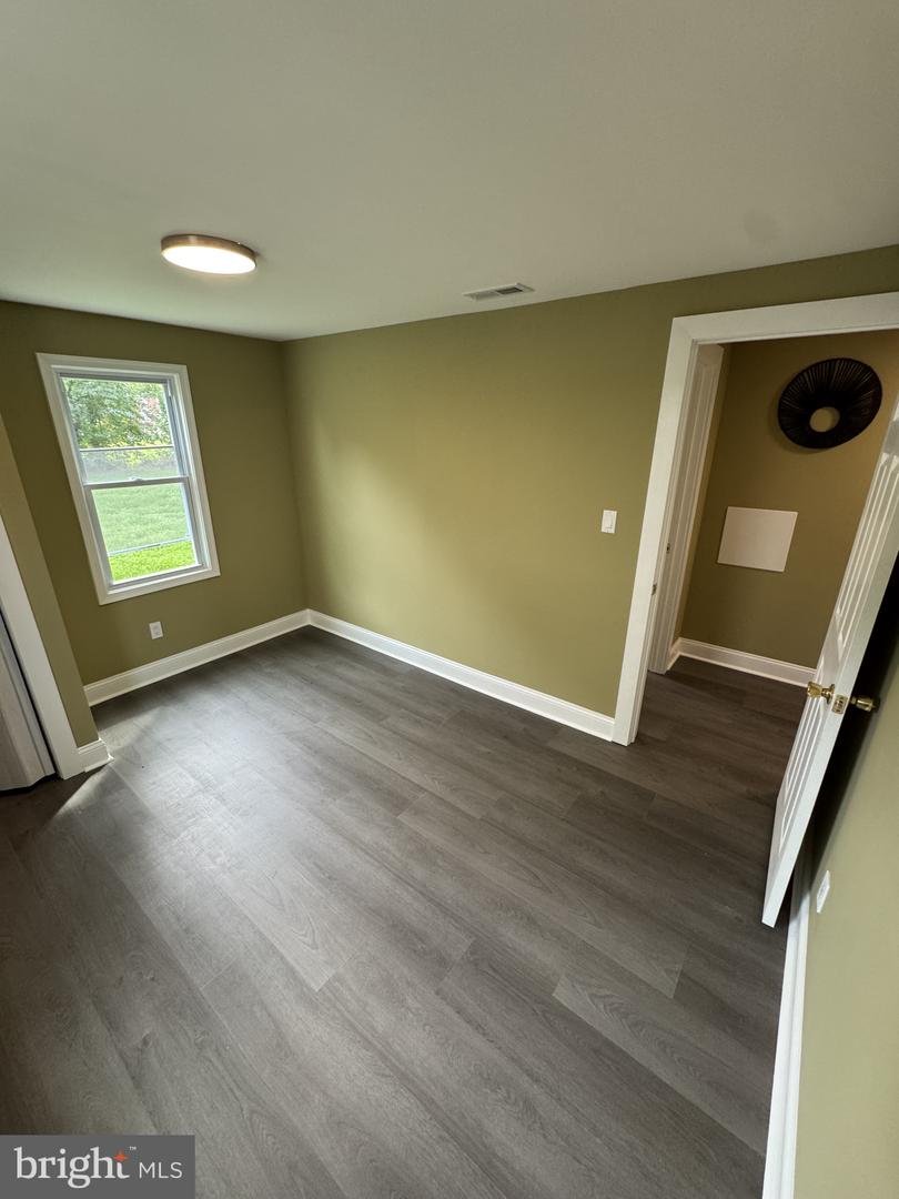 108 Forrest Ave Property Photo 22