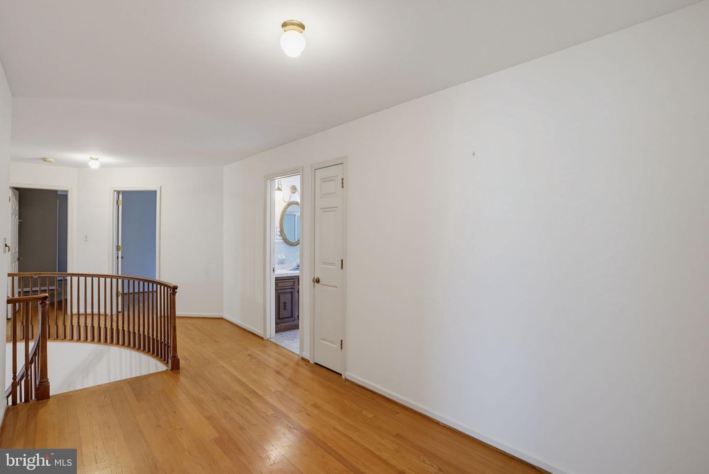 301 Caravel Dr Property Photo 23