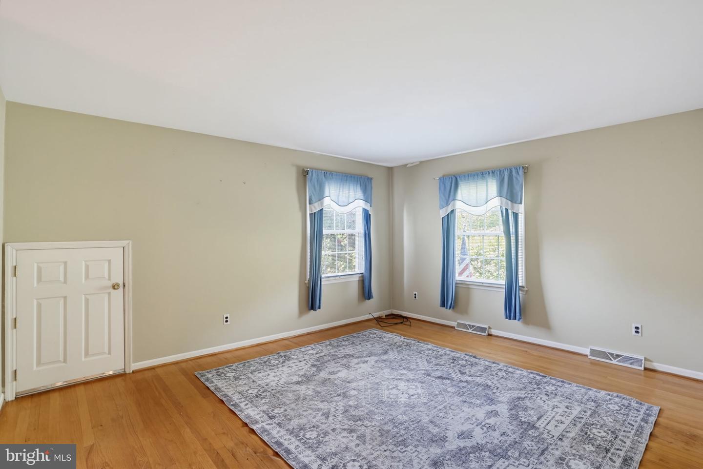 301 Caravel Dr Property Photo 26