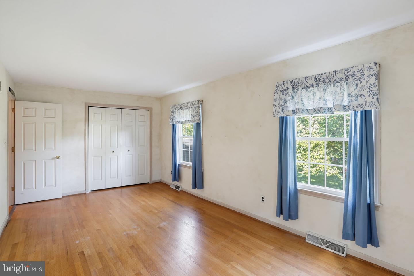 301 Caravel Dr Property Photo 31