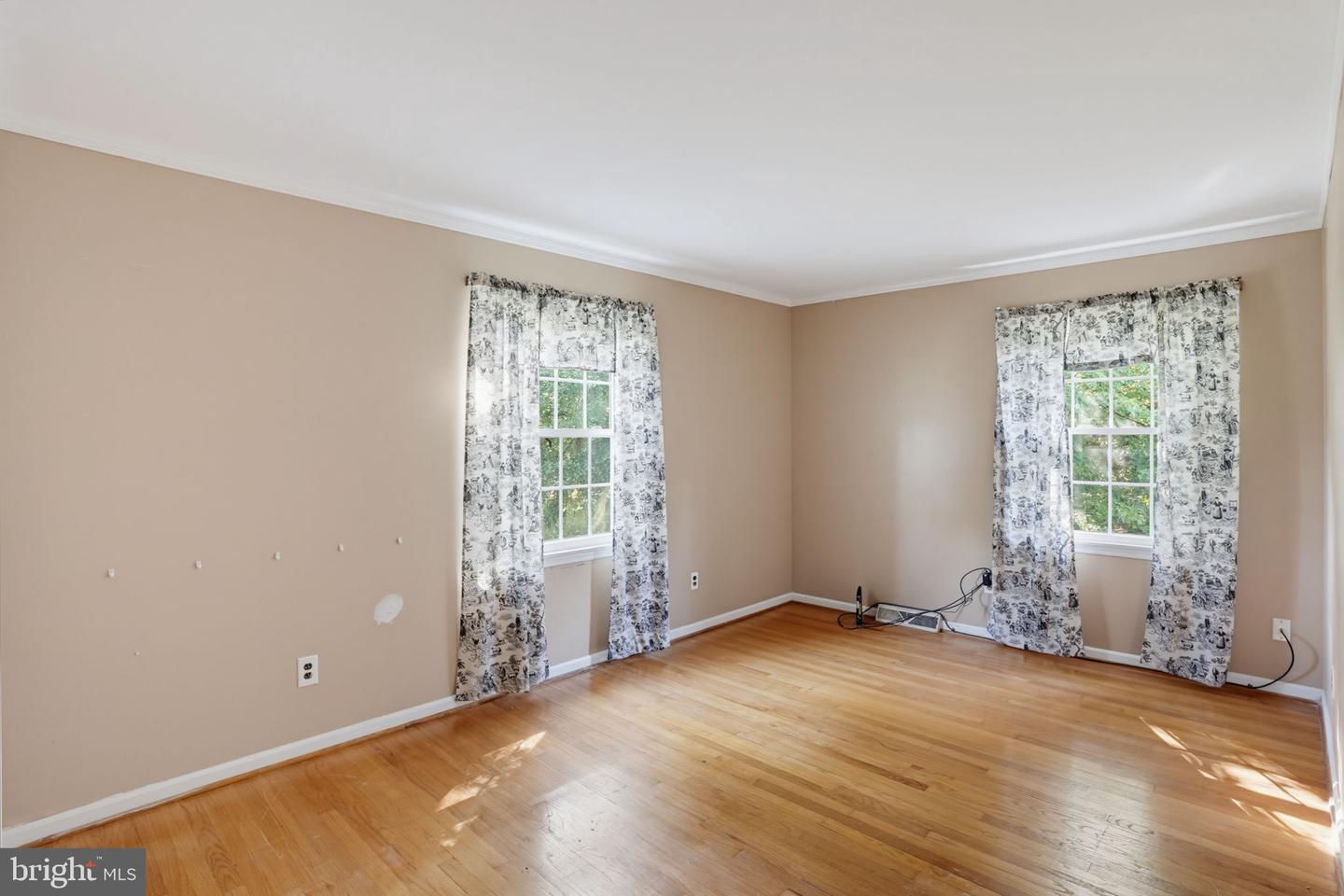 301 Caravel Dr Property Photo 32