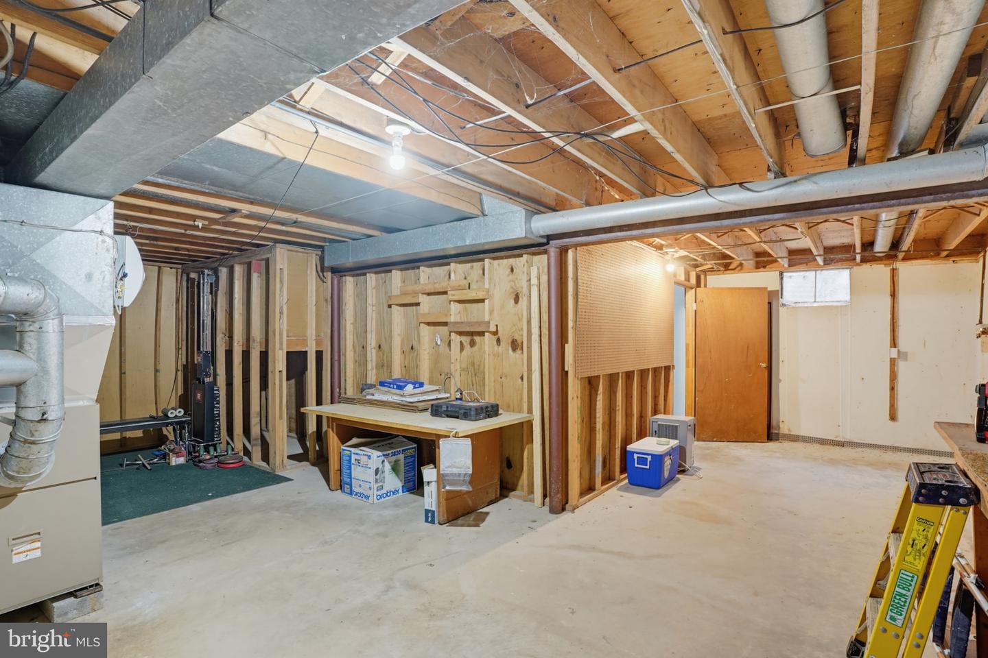 301 Caravel Dr Property Photo 48