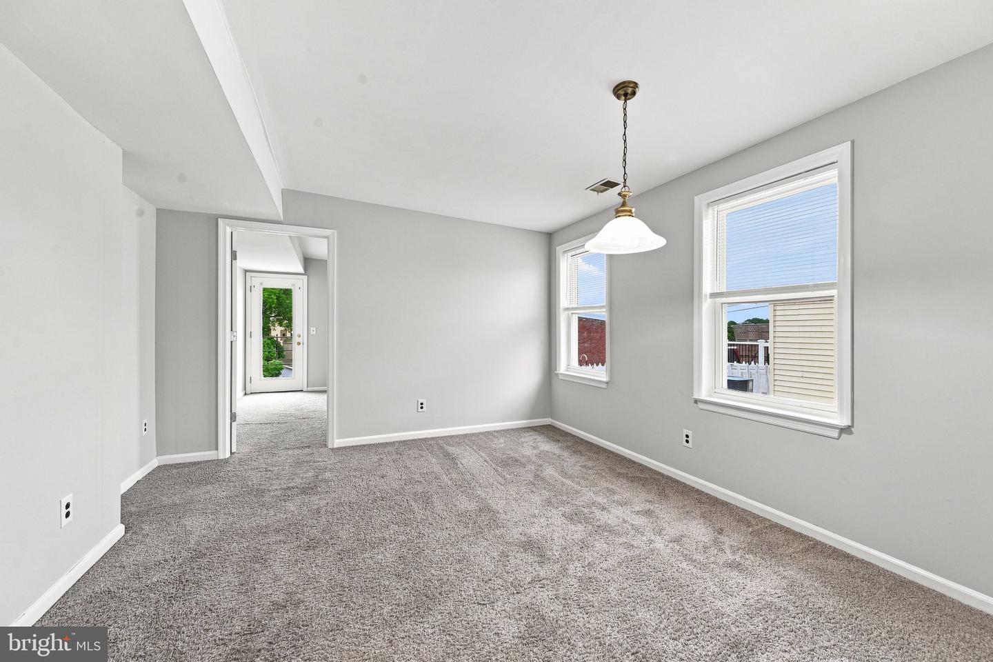 506 9th St #3b Property Photo 7