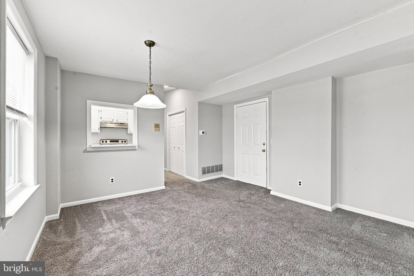 506 9th St #3b Property Photo 9