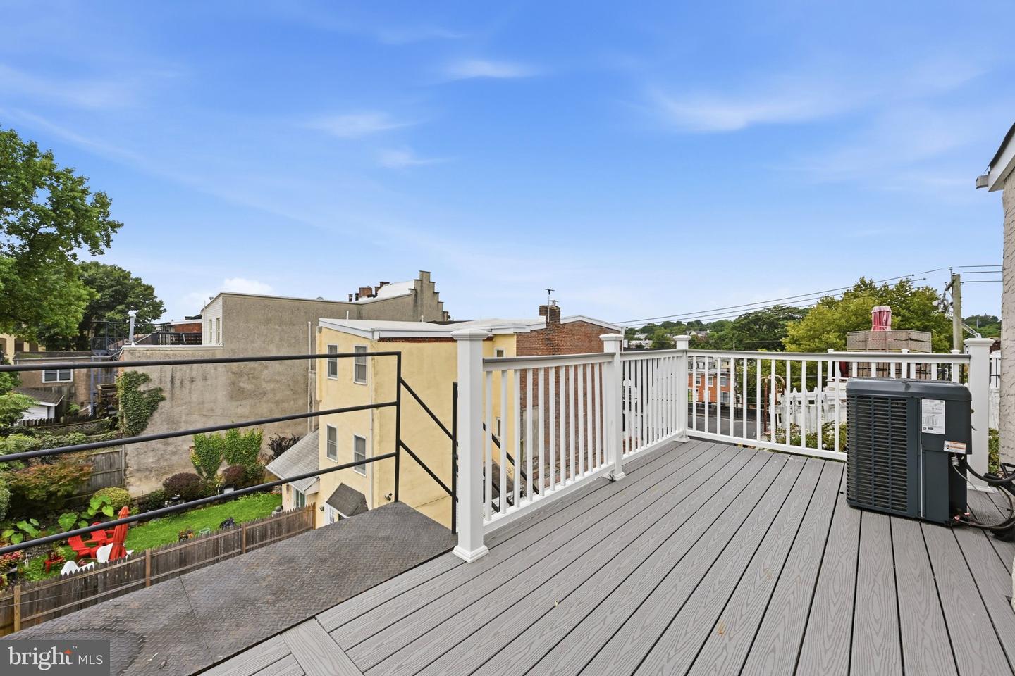506 9th St #3b Property Photo 15